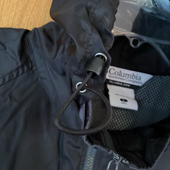 Columbia Jacket Men’s Large Black Packable Hooded Windbreaker Lightweight Rain - Picture 5 of 8